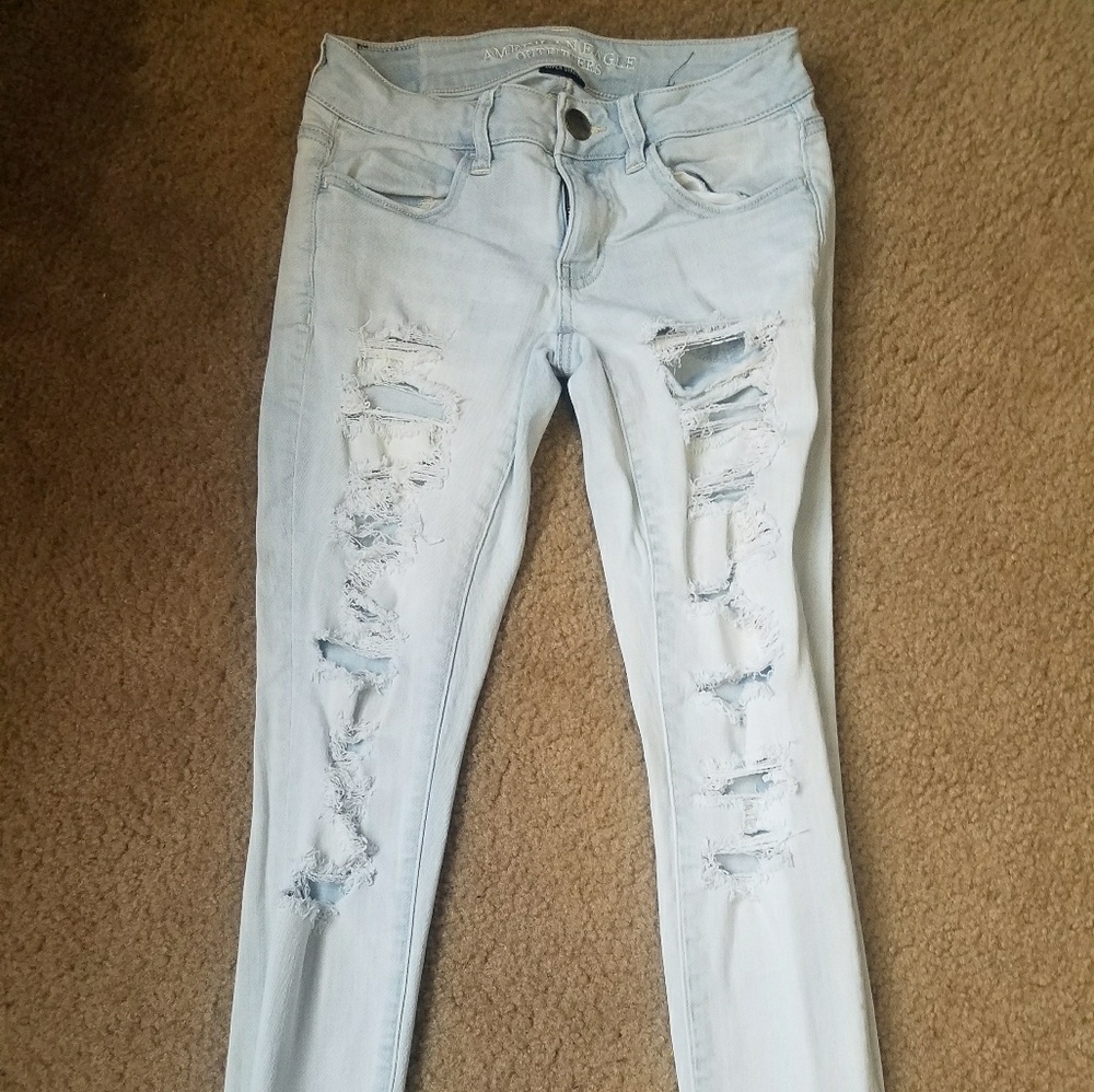 American Eagle size 2 short jeans